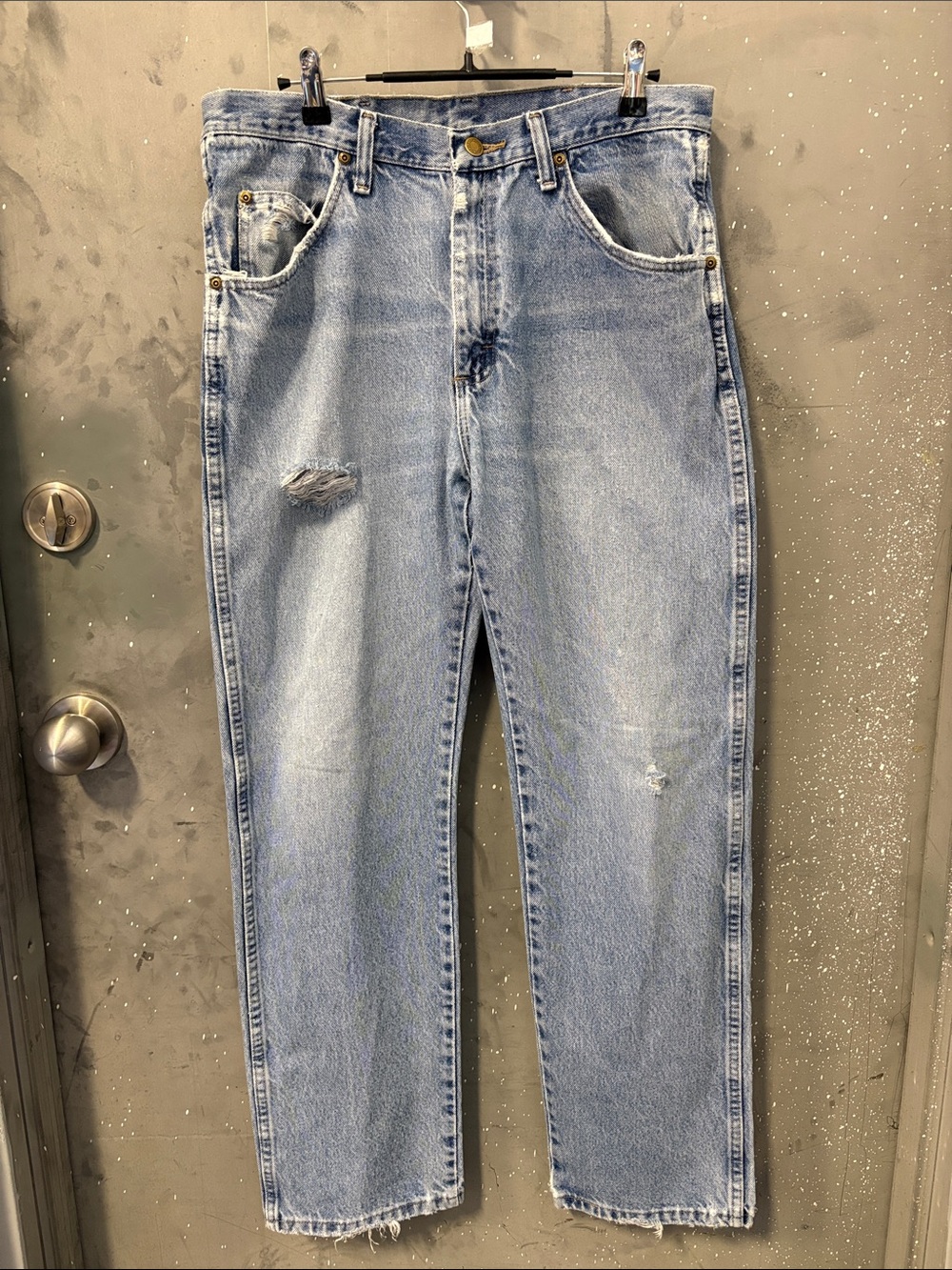Vintage Wrangler Y2K Light Blue Distressed Men’s Jeans